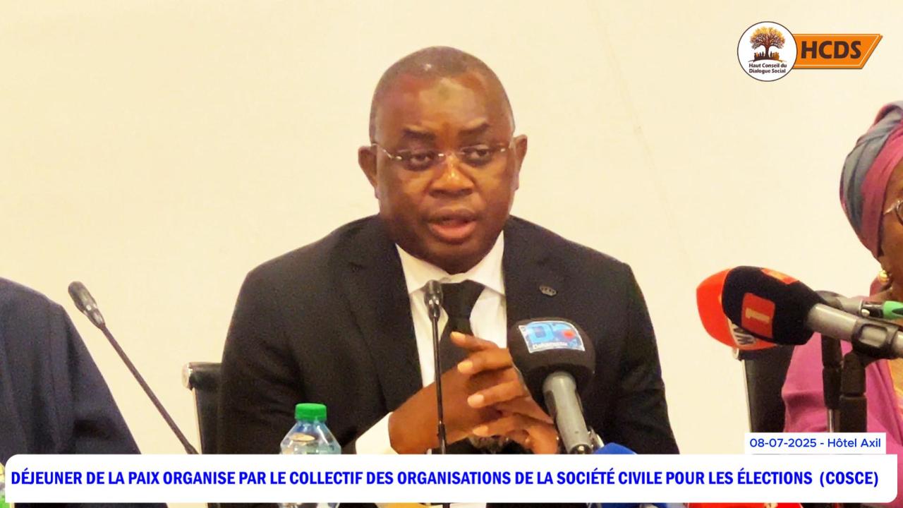 Déjeuner de la paix organisé par le Collectif des Organisations de la Société Civile pour les Élections (COSCE)